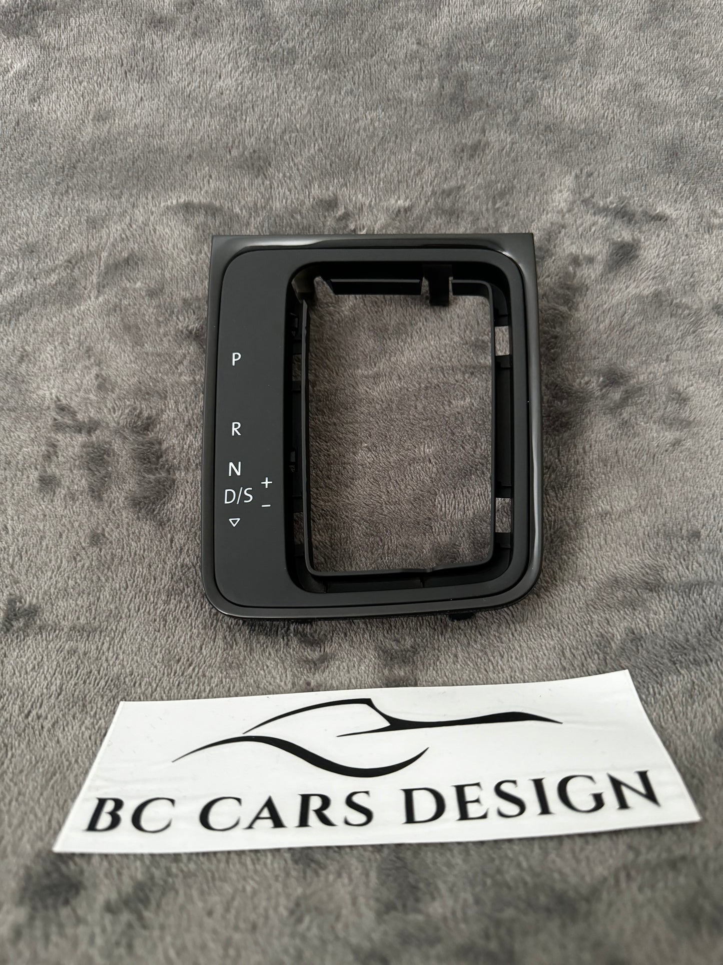 Platine Contour Pommeau de Vitesse DSG - Noir Brillant