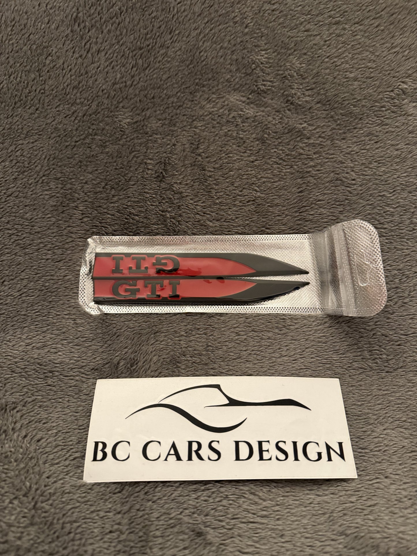 Badges Latéraux "GTI" - Noir et Rouge
